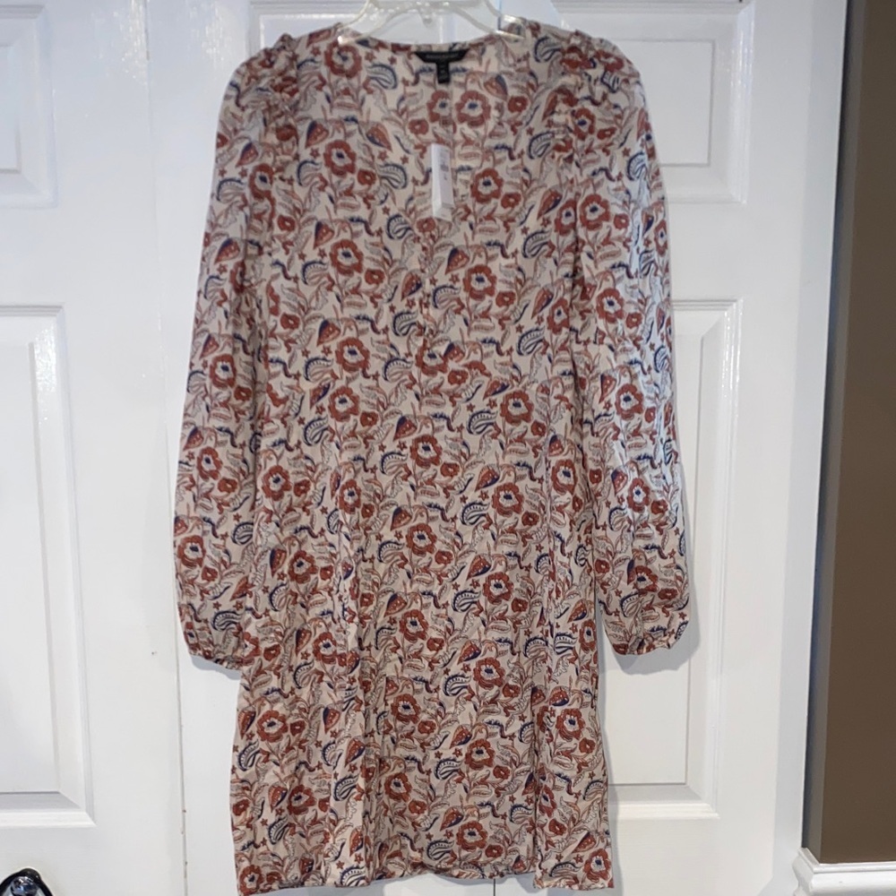 Banana Republic Cream Long-Sleeve Floral Shift Dress with Rust Blooms